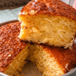 Bolo de fubá fofinho, econômico e que fica enorme